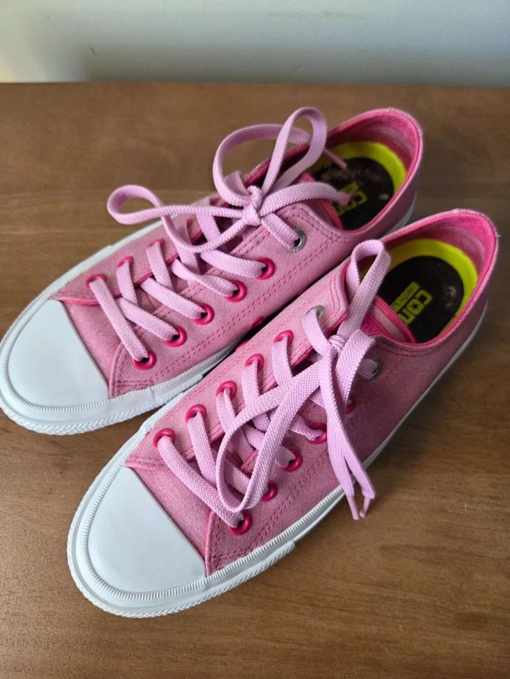 EUC CONVERSE WITH LUNARLON CHUCK TAYLOR PINK SNEAKERS SIZE 7 WMNS 5 MENS